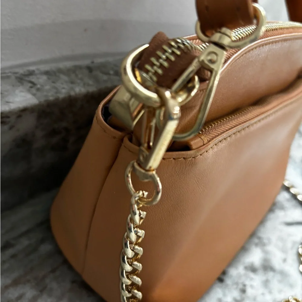 Divina Firenze Genuine Italian Leather Cognac Clutch Handle
& Crossbody Handbag - Picture 3 of 5